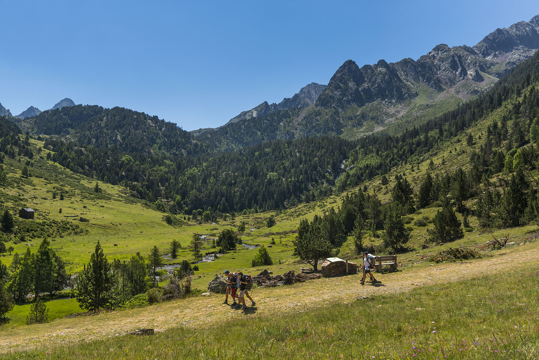 Temporada De Ecoturismo En El Parque Del Alt Pirineu Ara Lleida